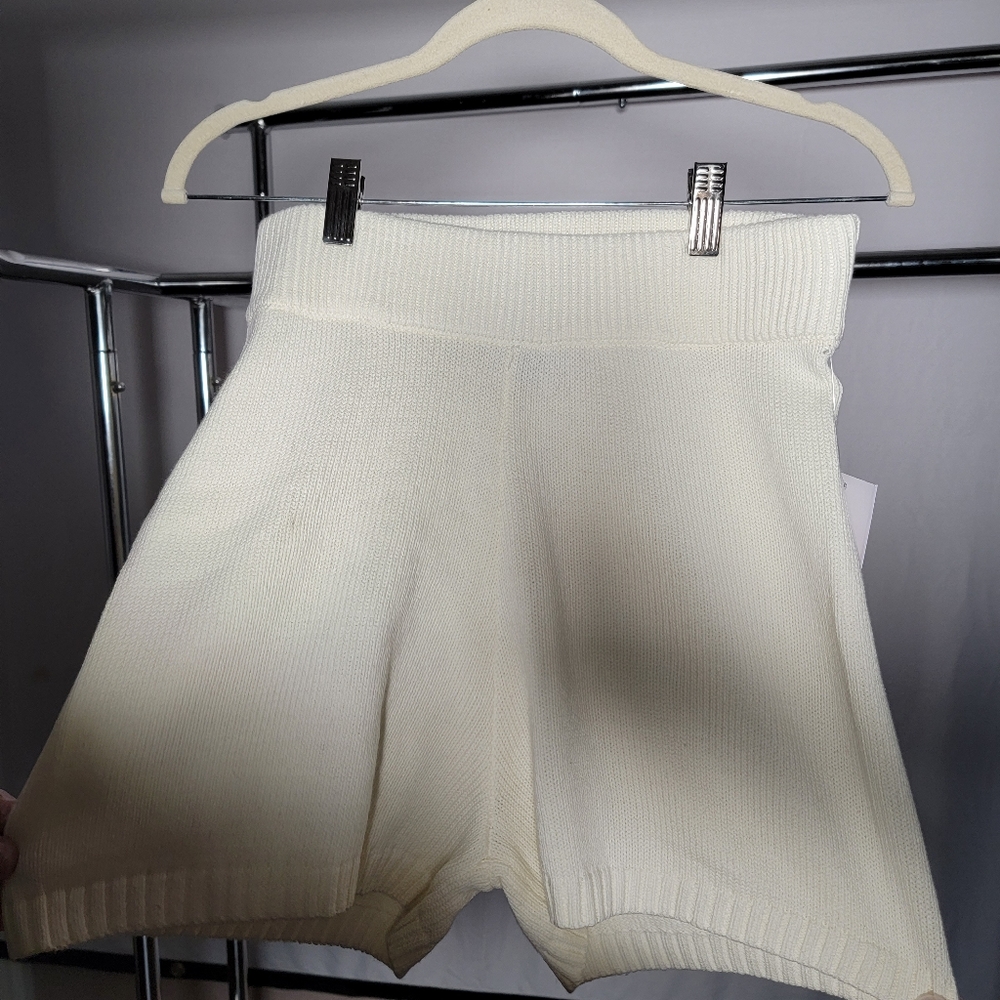 Juicy Couture Sweater Knit Shorts.Tags still on, never been worn.Flexible price.